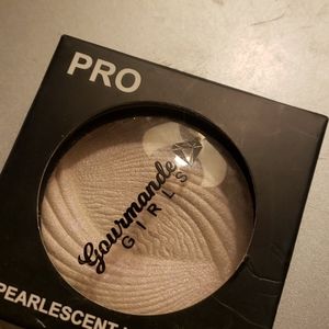Gourmand Girls Pearlescent Highlight